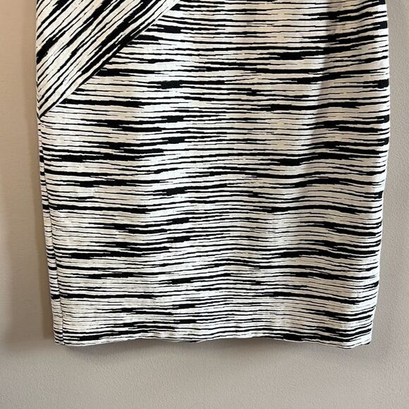 Calvin Klein Black & White Criss Cross Stripes Dress - Size 12 - Picture 5 of 11